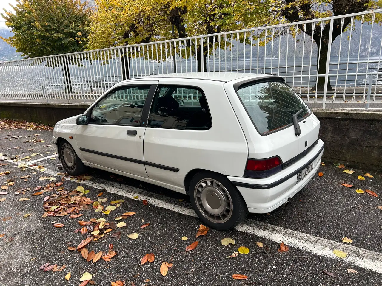 Renault Clio 3p 1.8 16v, foto 2