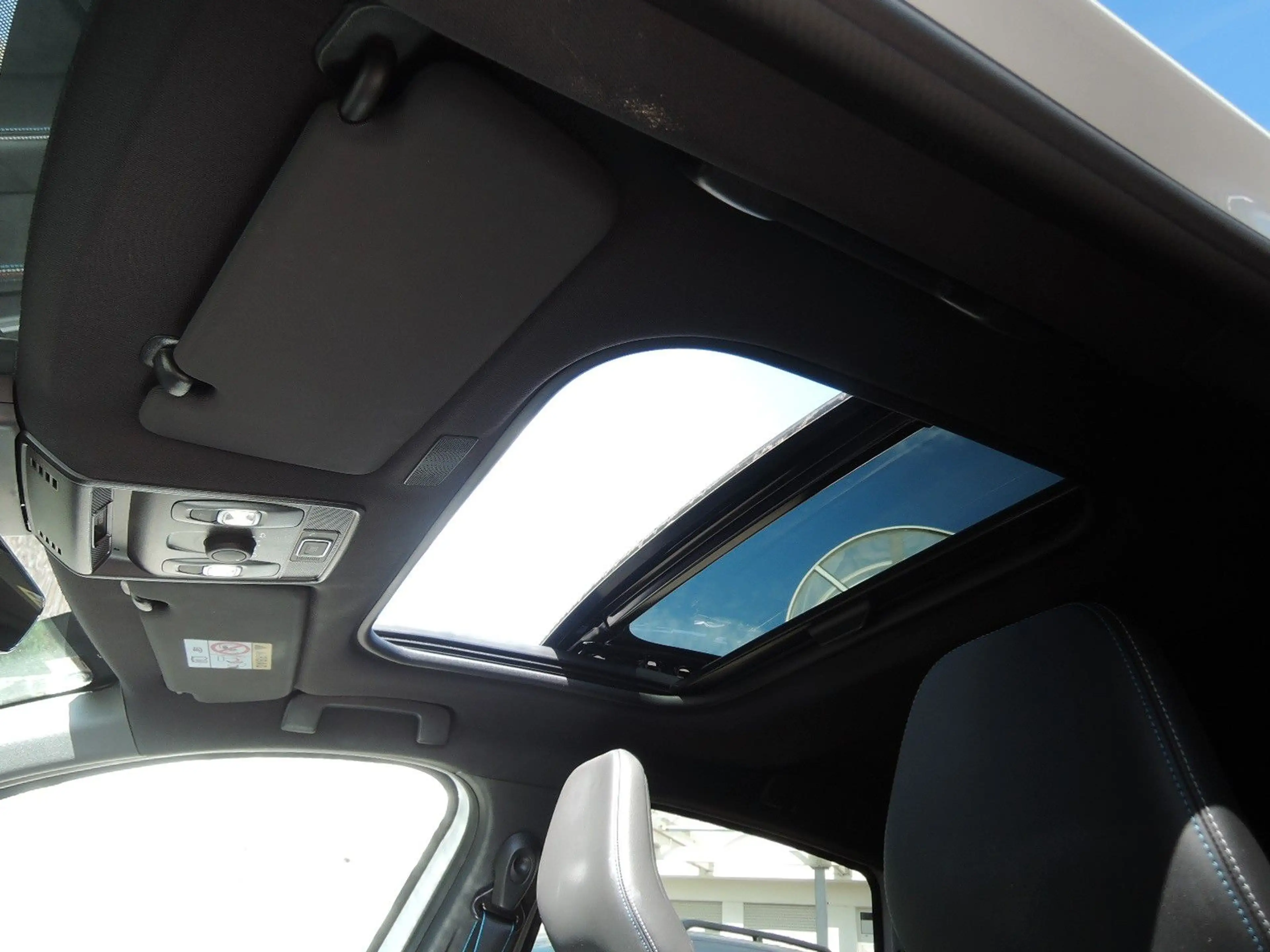Renault Arkana 140 EDC Esprit Alpine GJR,Schiebedach,SHZ — photo 9