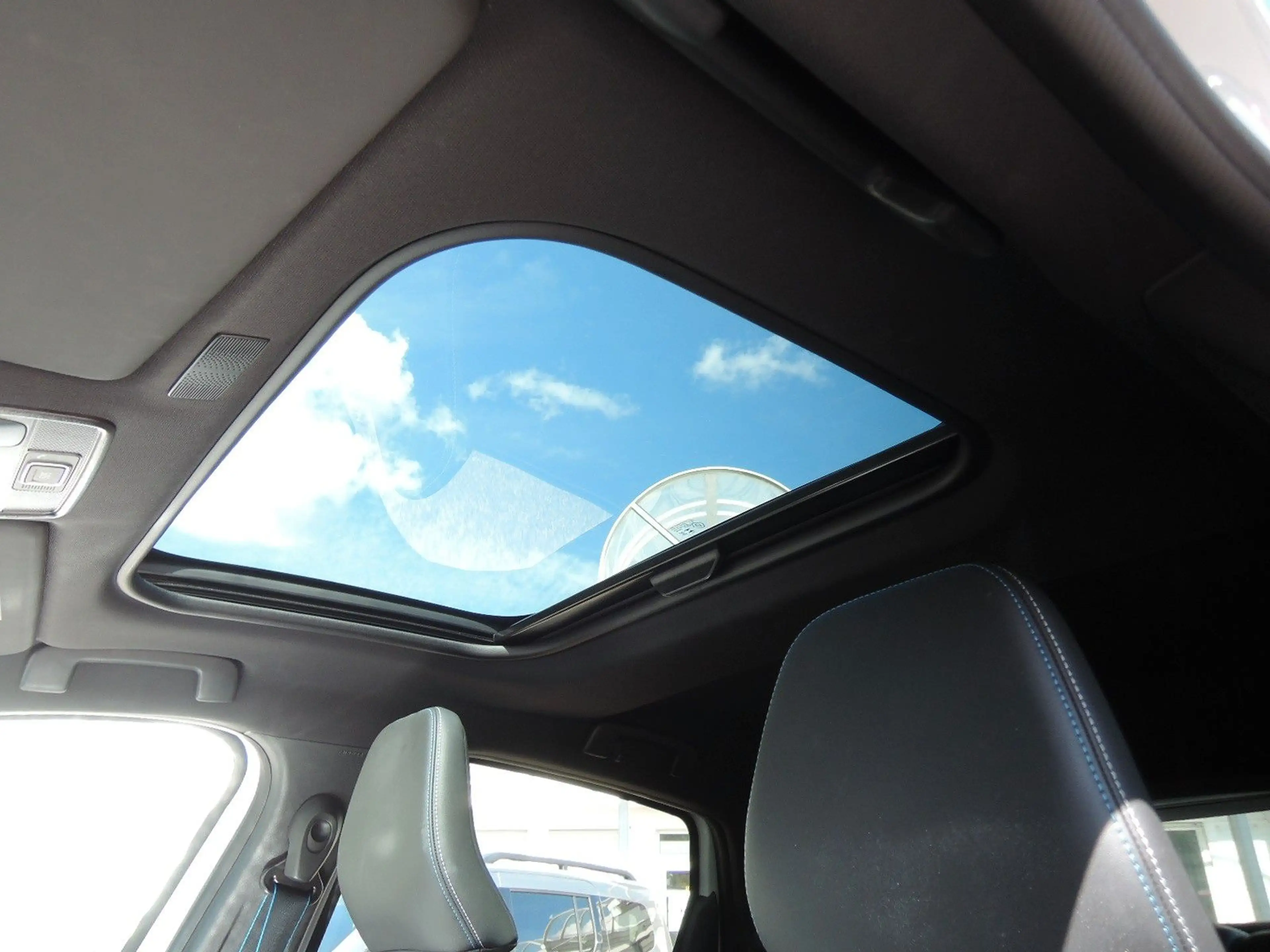 Renault Arkana 140 EDC Esprit Alpine GJR,Schiebedach,SHZ — photo 10