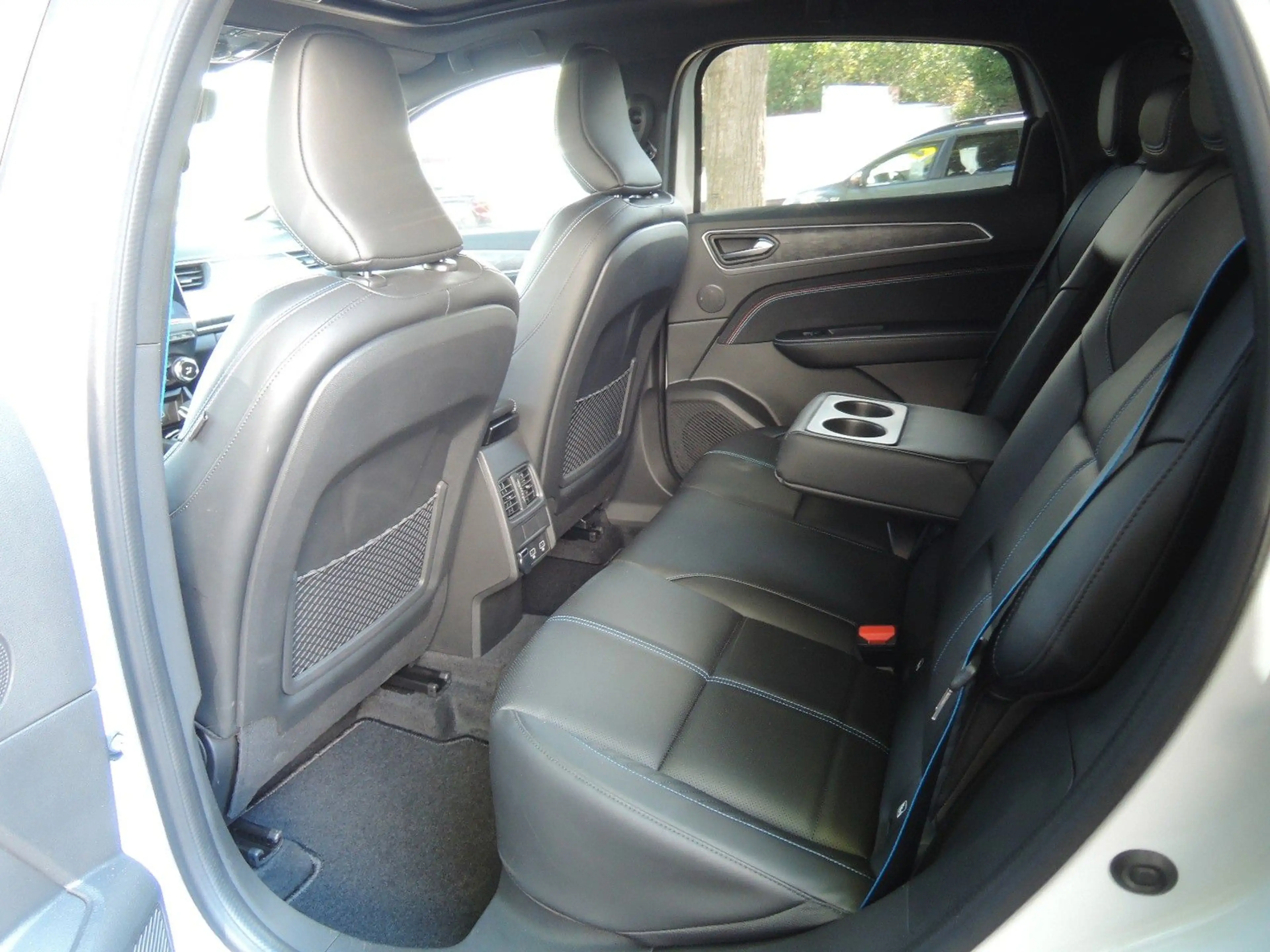 Renault Arkana 140 EDC Esprit Alpine GJR,Schiebedach,SHZ — photo 15