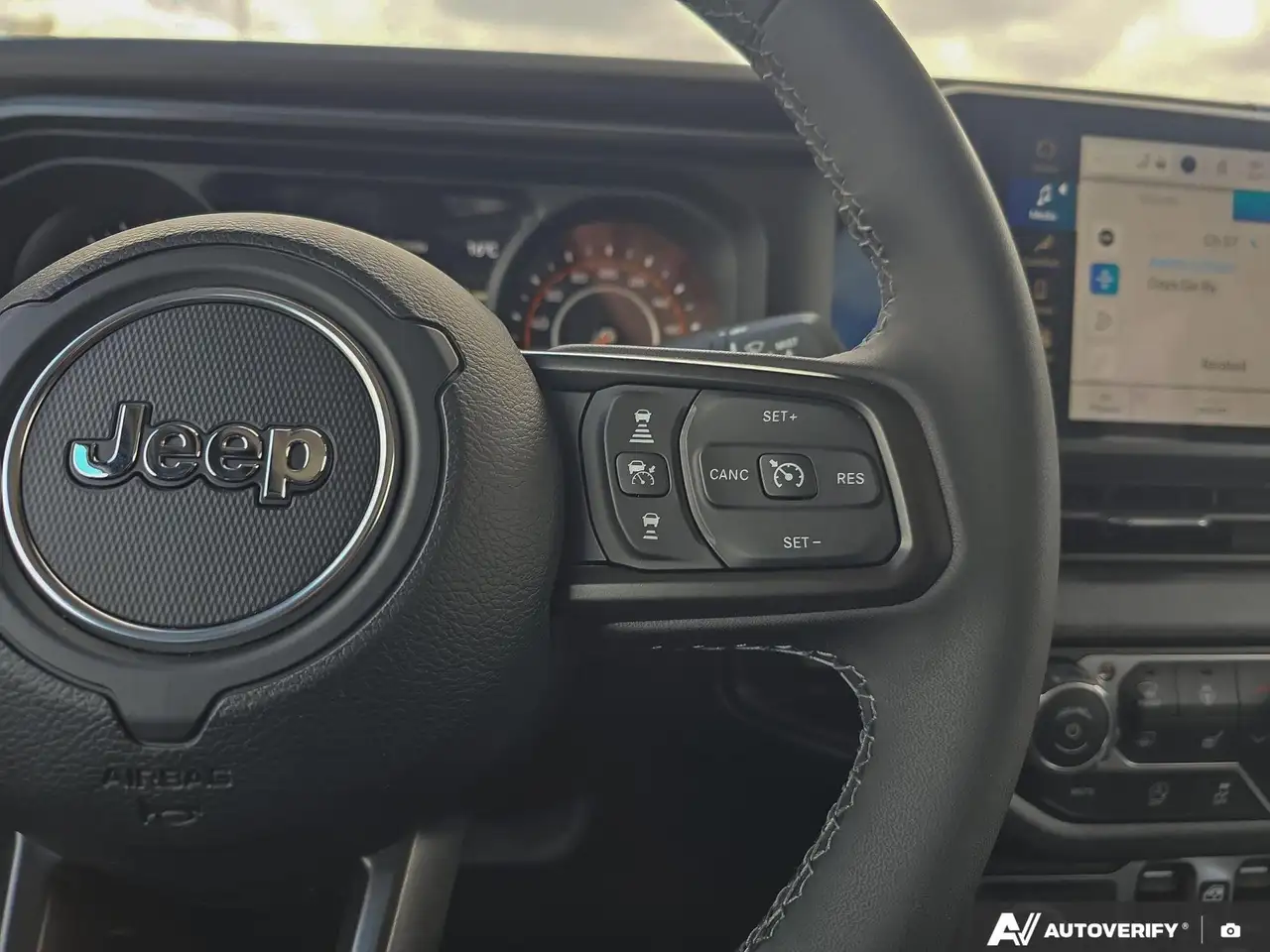 Jeep Gladiator photo Jeep Gladiator