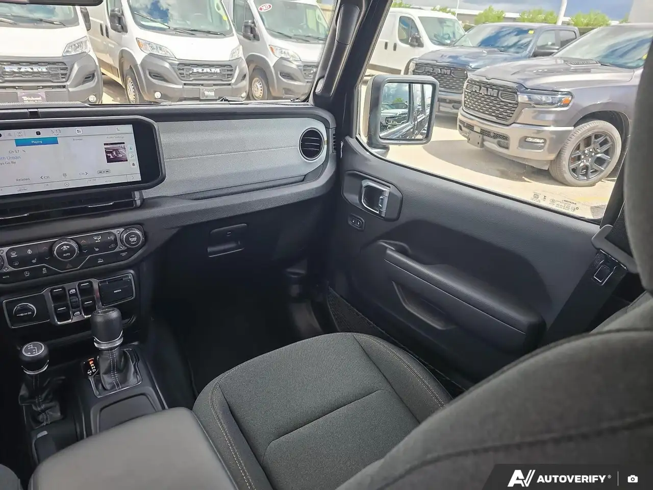 Jeep Gladiator photo Jeep Gladiator