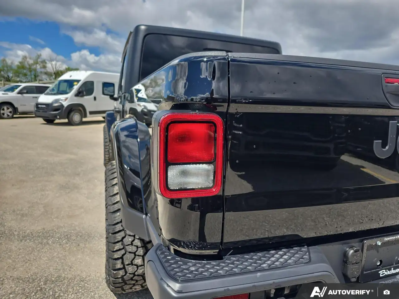 Jeep Gladiator photo Jeep Gladiator