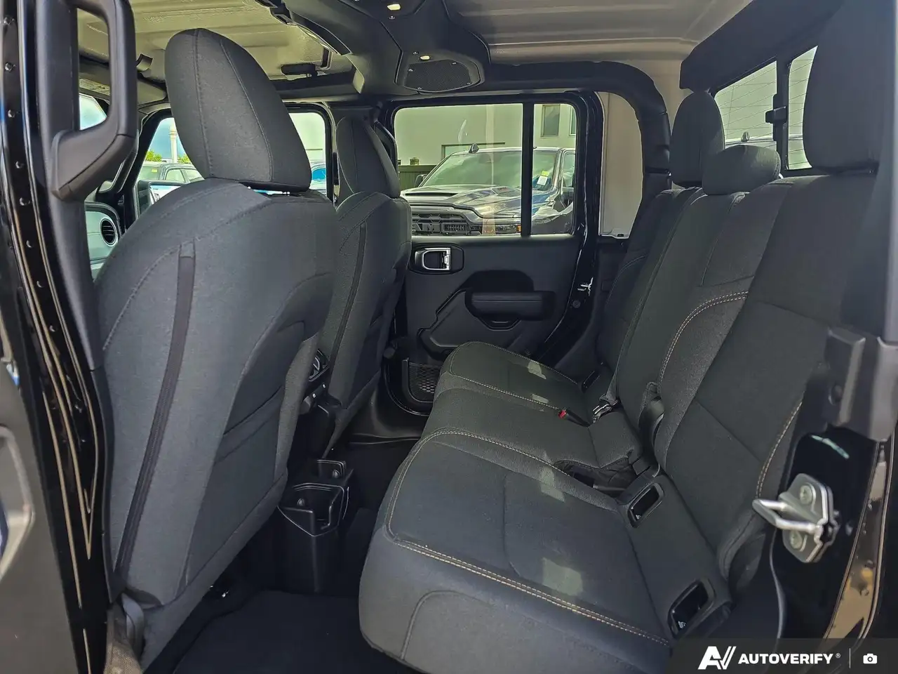 Jeep Gladiator photo Jeep Gladiator