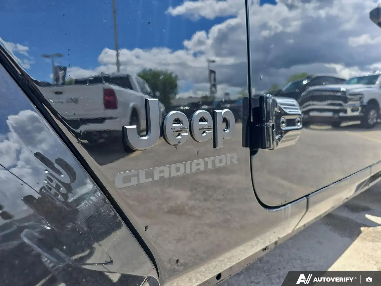 Jeep Gladiator photo Jeep Gladiator