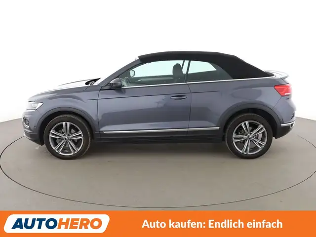 Volkswagen T-Roc view 3