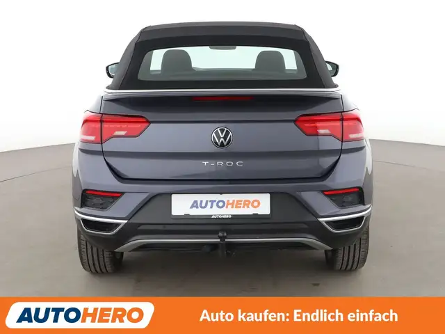 Volkswagen T-Roc view 5
