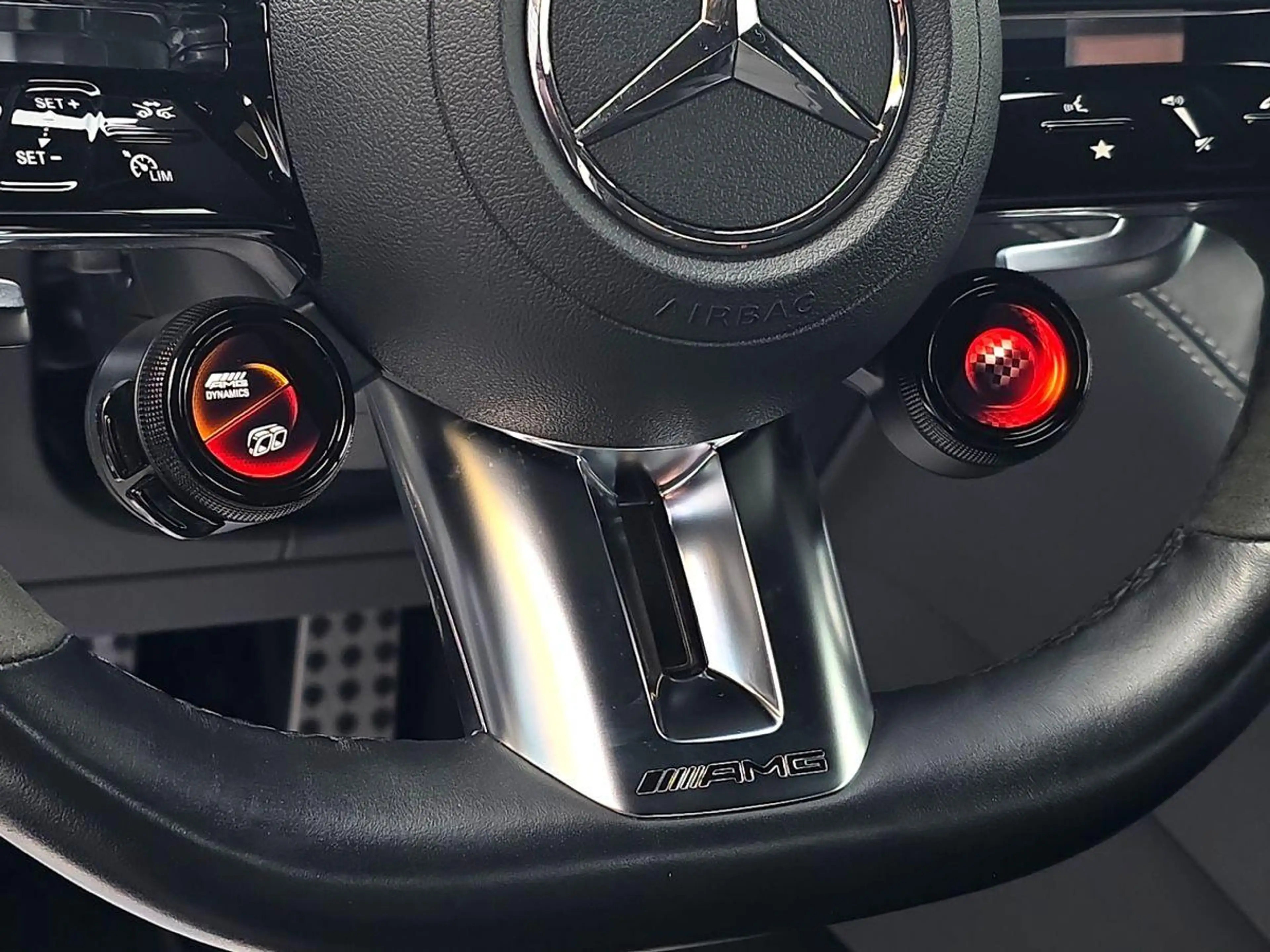Mercedes-Benz SL 63 AMG 4M+ CARBON DYNAMIC+ SITZBLF H-UP 360° — photo 15