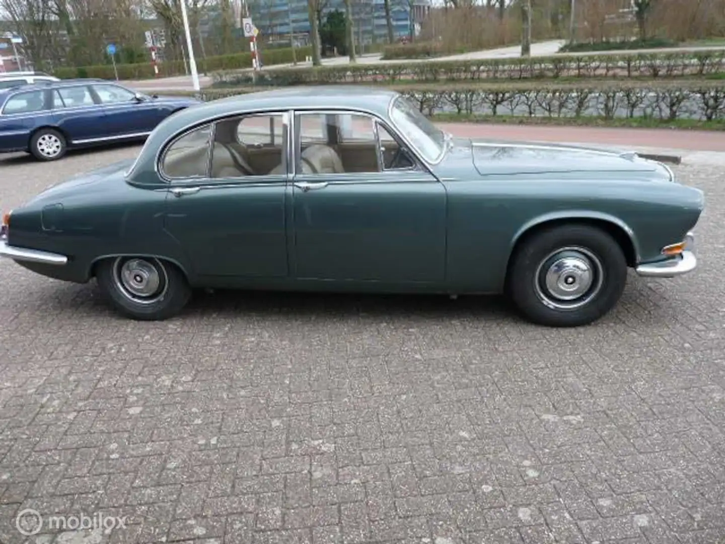 Jaguar 420 Groen - 2