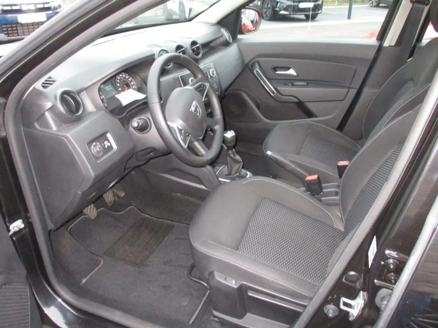 Dacia Duster TCe 100 ECO-G 2WD Comfort Noir - 2