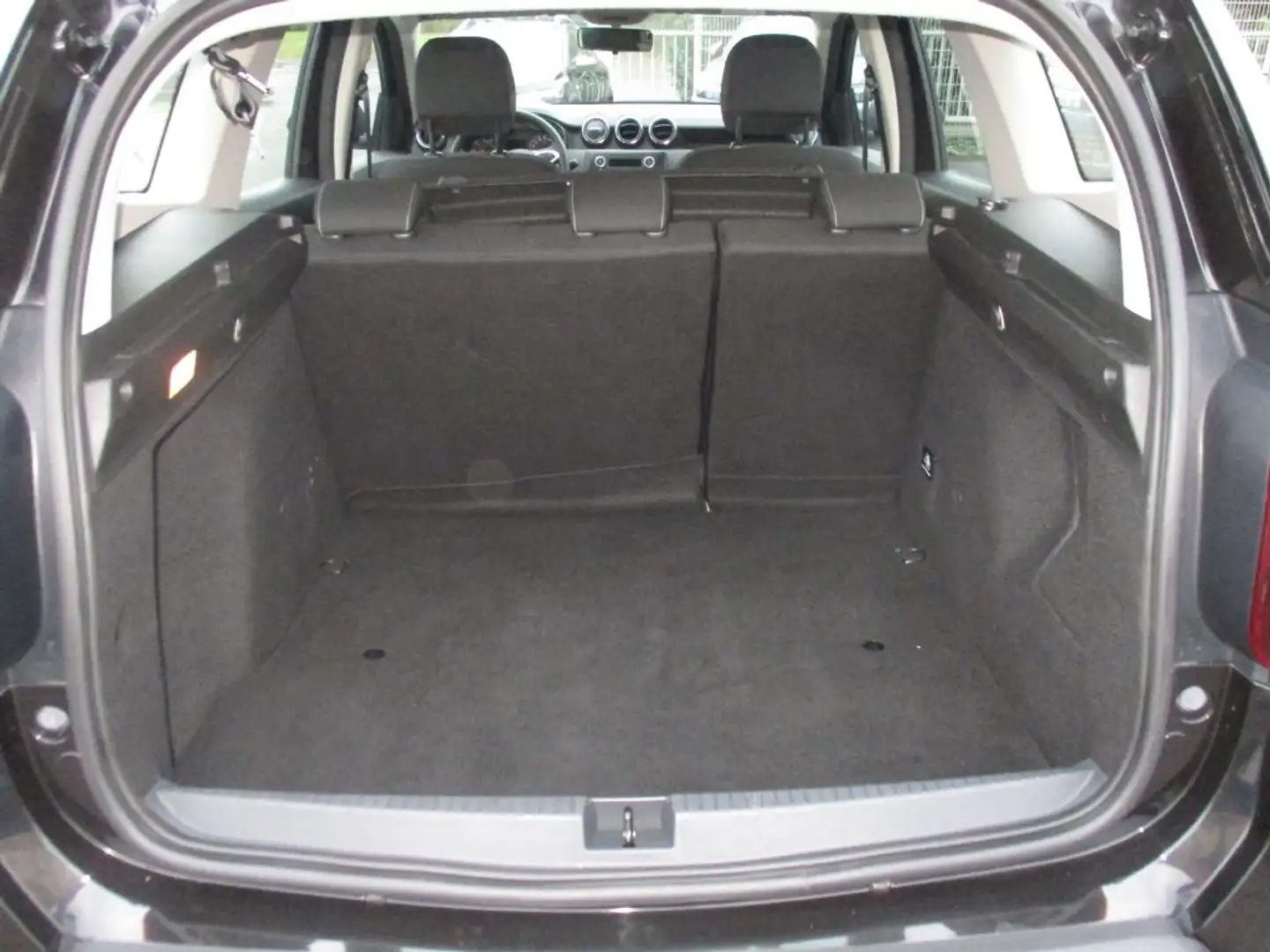 Dacia Duster TCe 100 ECO-G 2WD Comfort Noir - 1