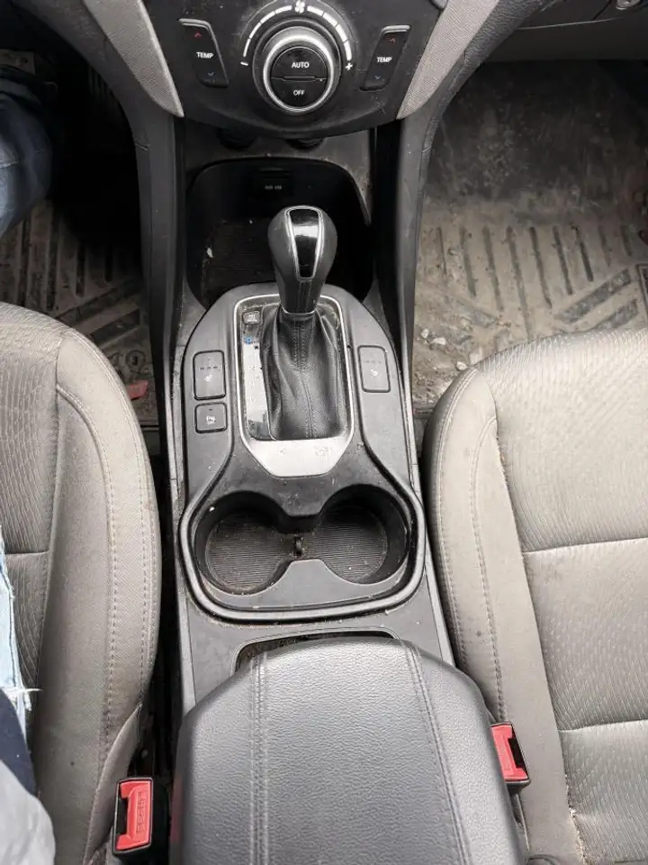 Hyundai SANTA FE снимка Hyundai SANTA FE