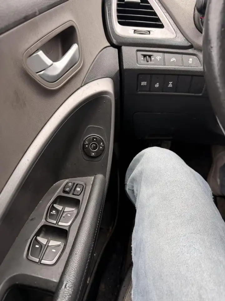 Hyundai SANTA FE снимка Hyundai SANTA FE