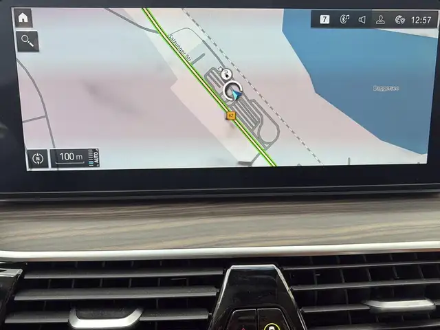BMW 5 Series view 20