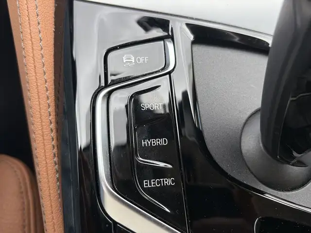BMW 5 Series view 28