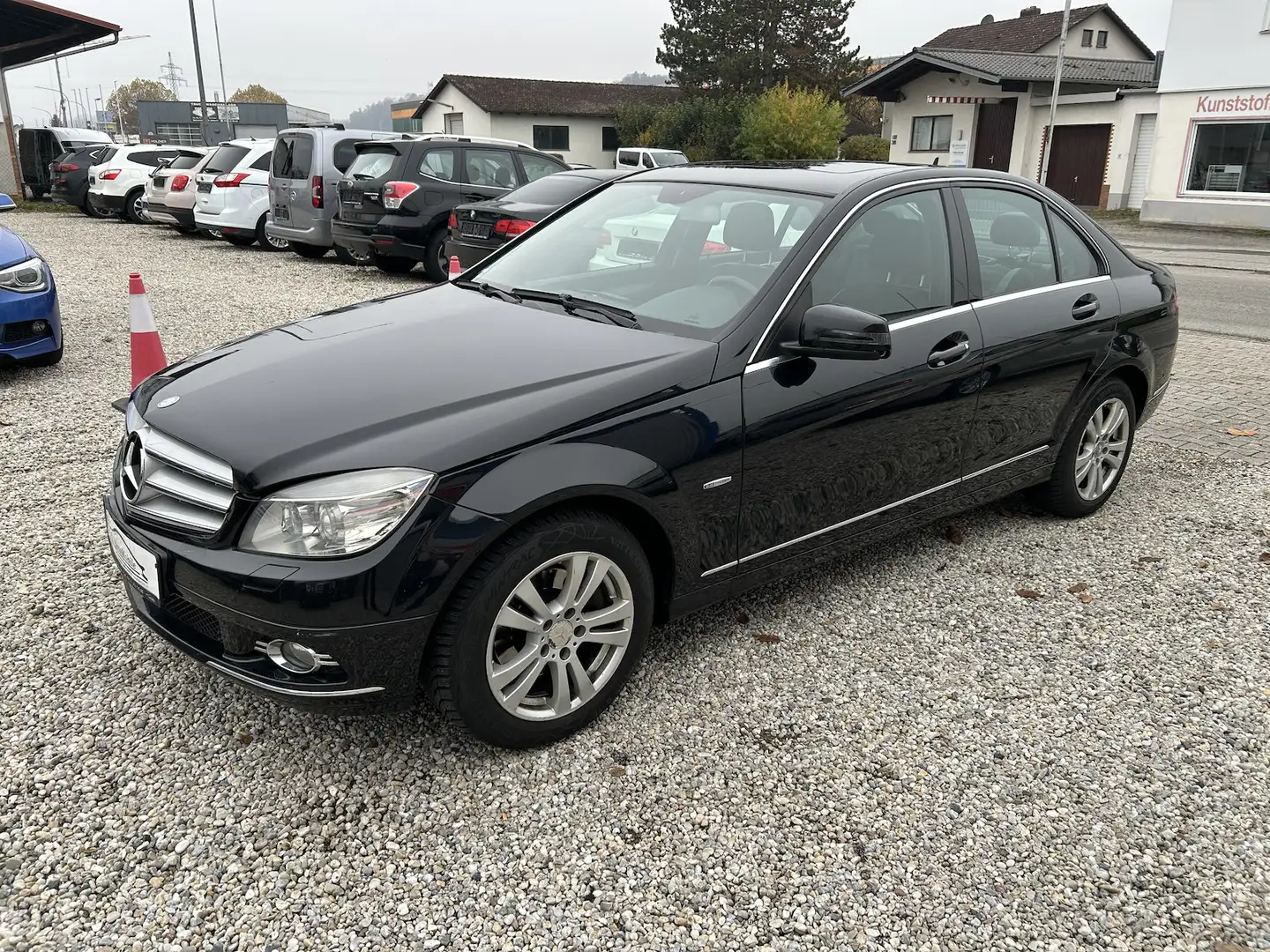 Mercedes-Benz C 220 CDI Xenon Navi Leder PDC SHZ Tempomat Noir - 1
