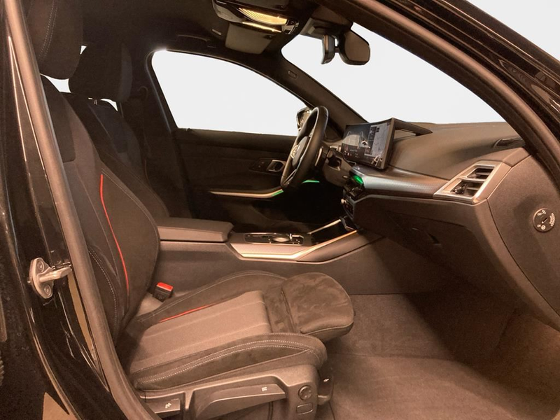 BMW 320 M Sport — photo 15