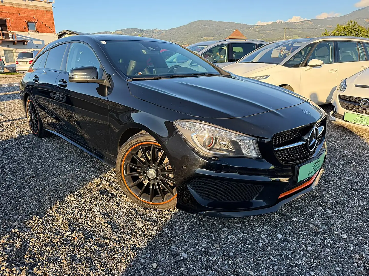 Mercedes-Benz CLA 220 CDI Shooting Brake Orange Art AMG Schwarz - 1