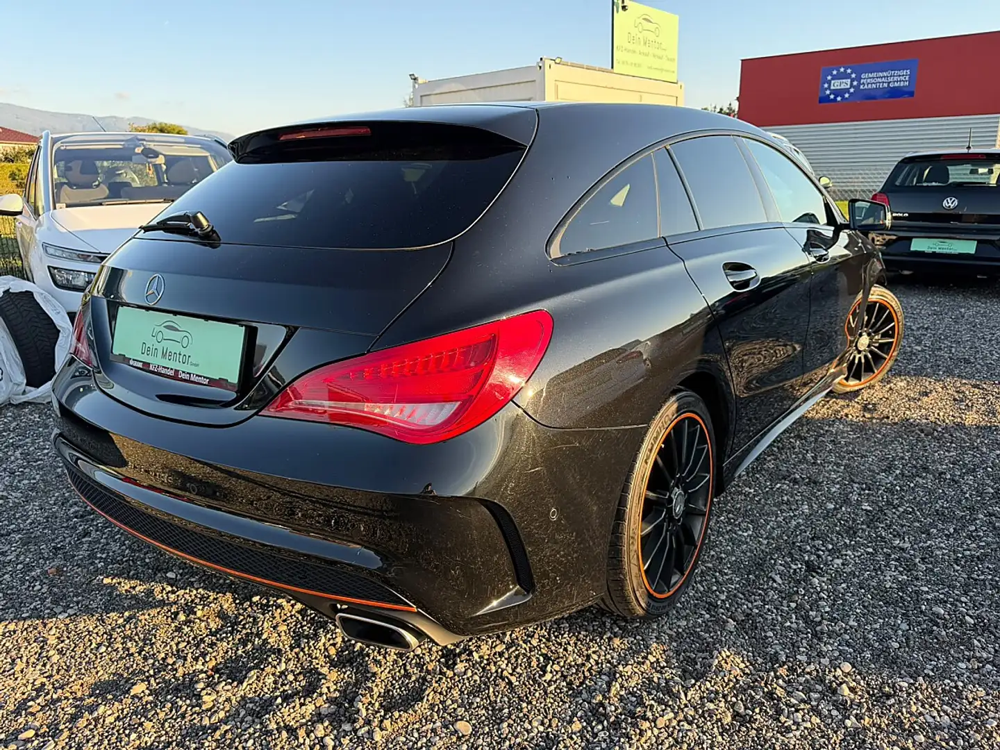 Mercedes-Benz CLA 220 CDI Shooting Brake Orange Art AMG Schwarz - 2
