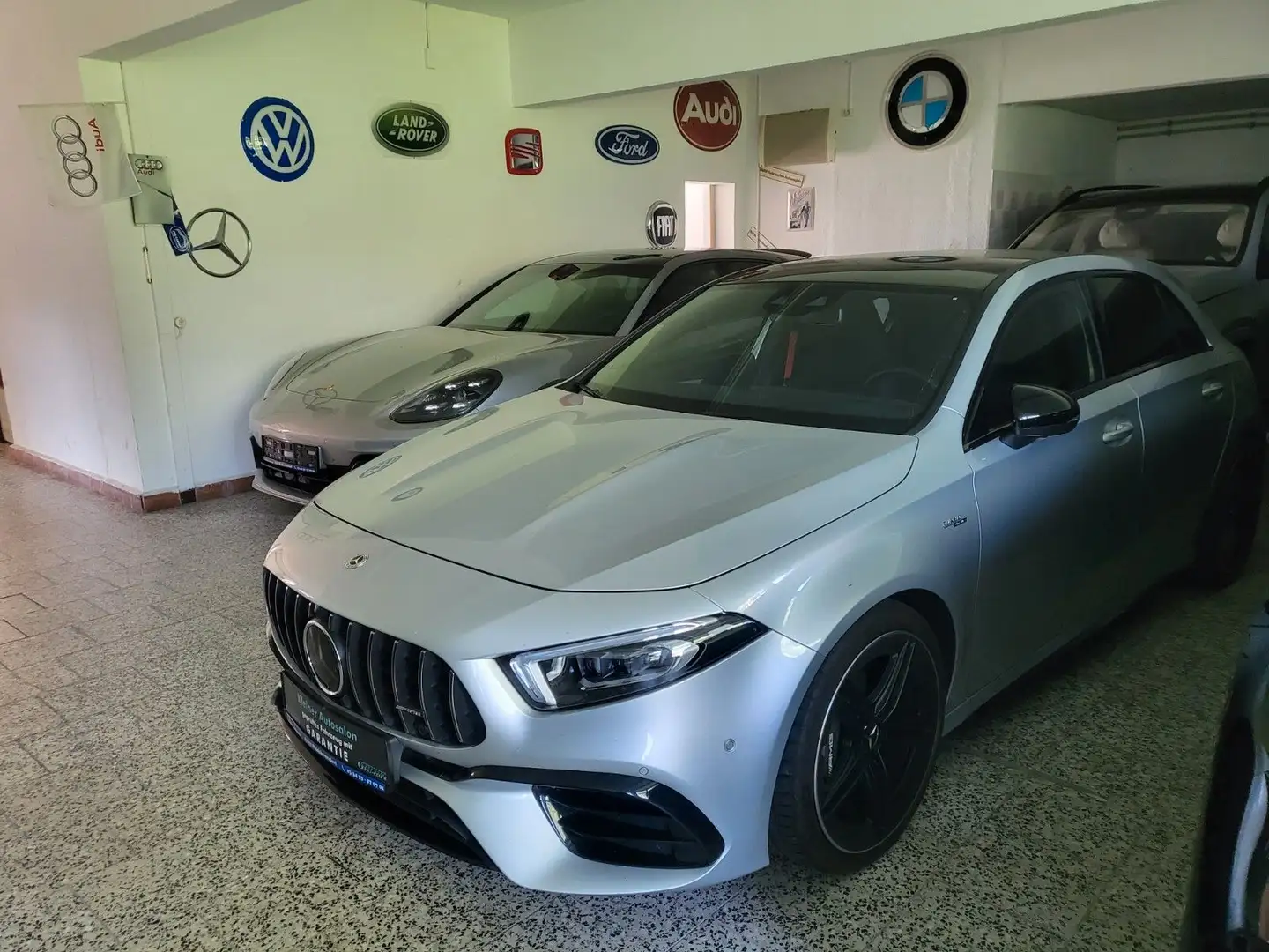 Mercedes-Benz A 45 AMG 4Matic Panorama/ACC/LED/Night/19" Silber - 1