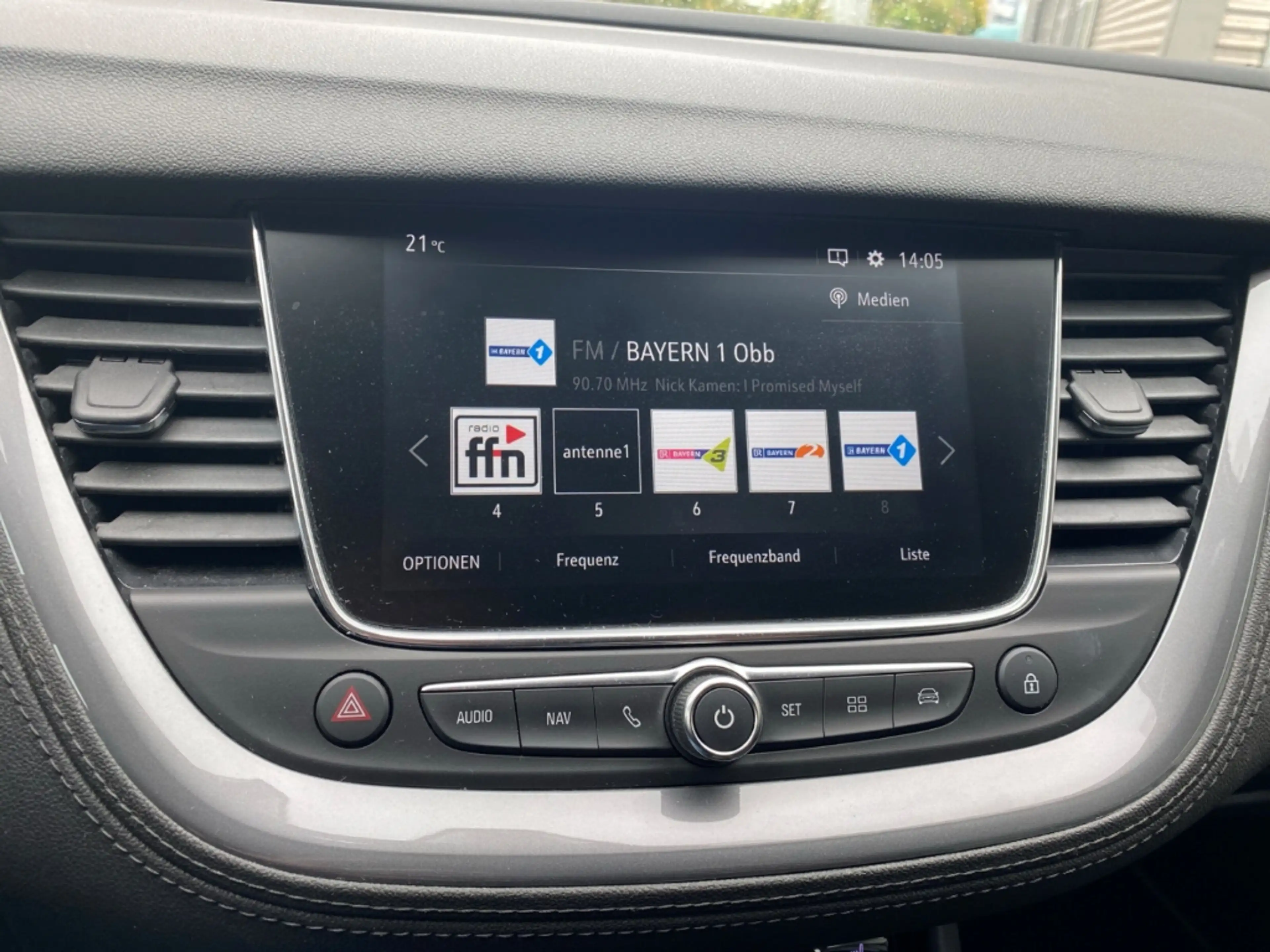 Opel Grandland X 1.6 Turbo 180PS Autom. Elegance Navi elektr. Heckk — photo 12