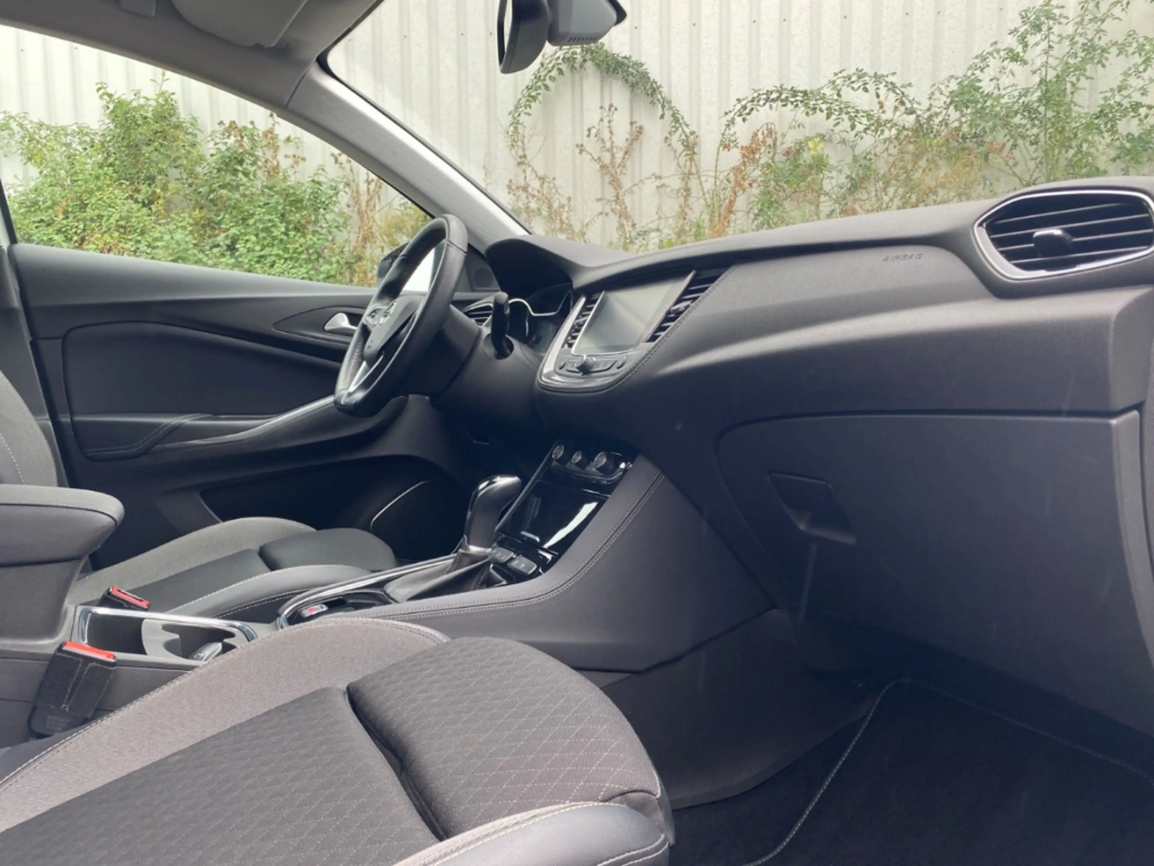 Opel Grandland X 1.6 Turbo 180PS Autom. Elegance Navi elektr. Heckk — photo 6