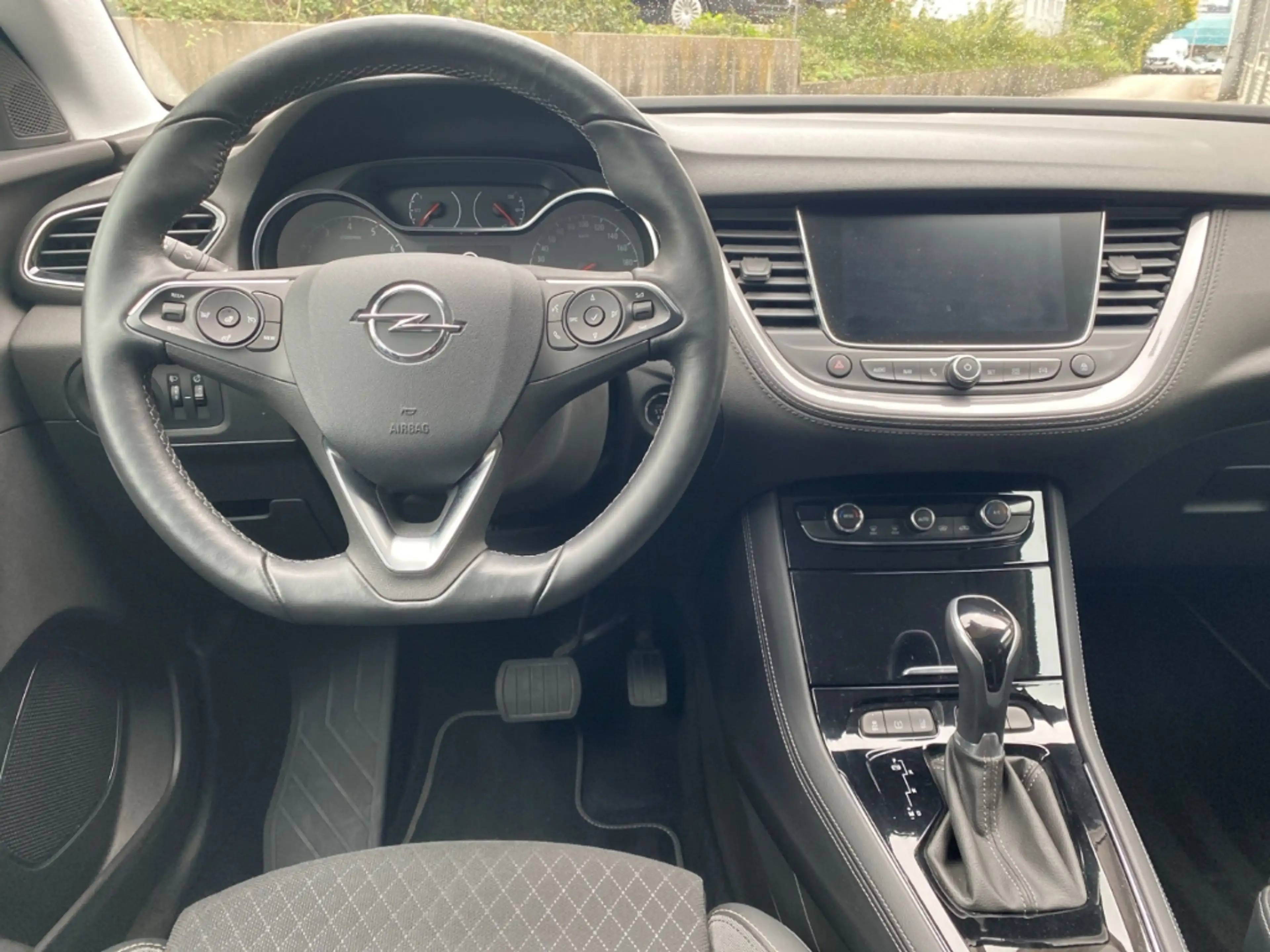 Opel Grandland X 1.6 Turbo 180PS Autom. Elegance Navi elektr. Heckk — photo 5