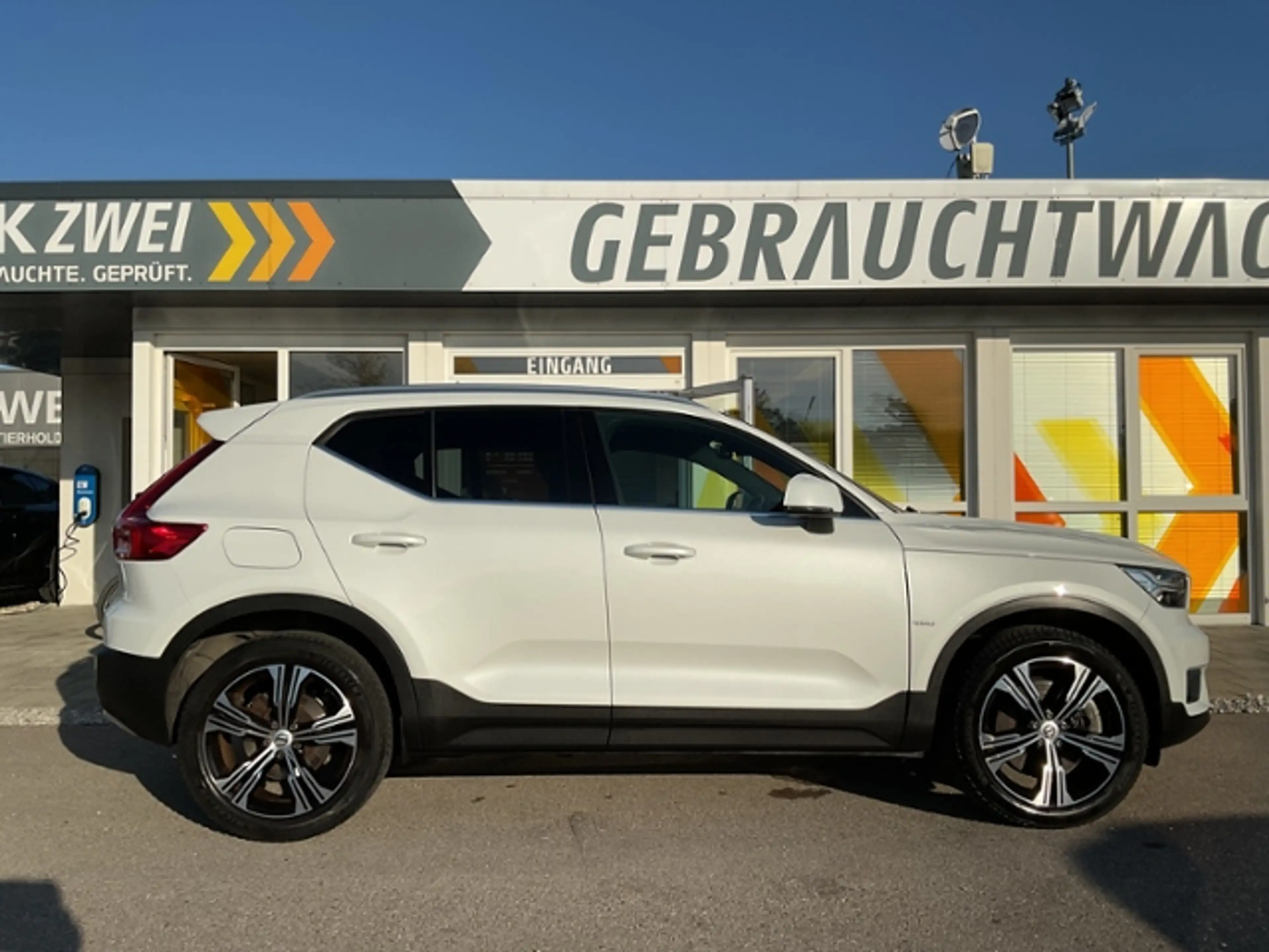 Volvo XC40 T4 Inscription  Plug-In 2WD AHK Kamera Navi — photo 8
