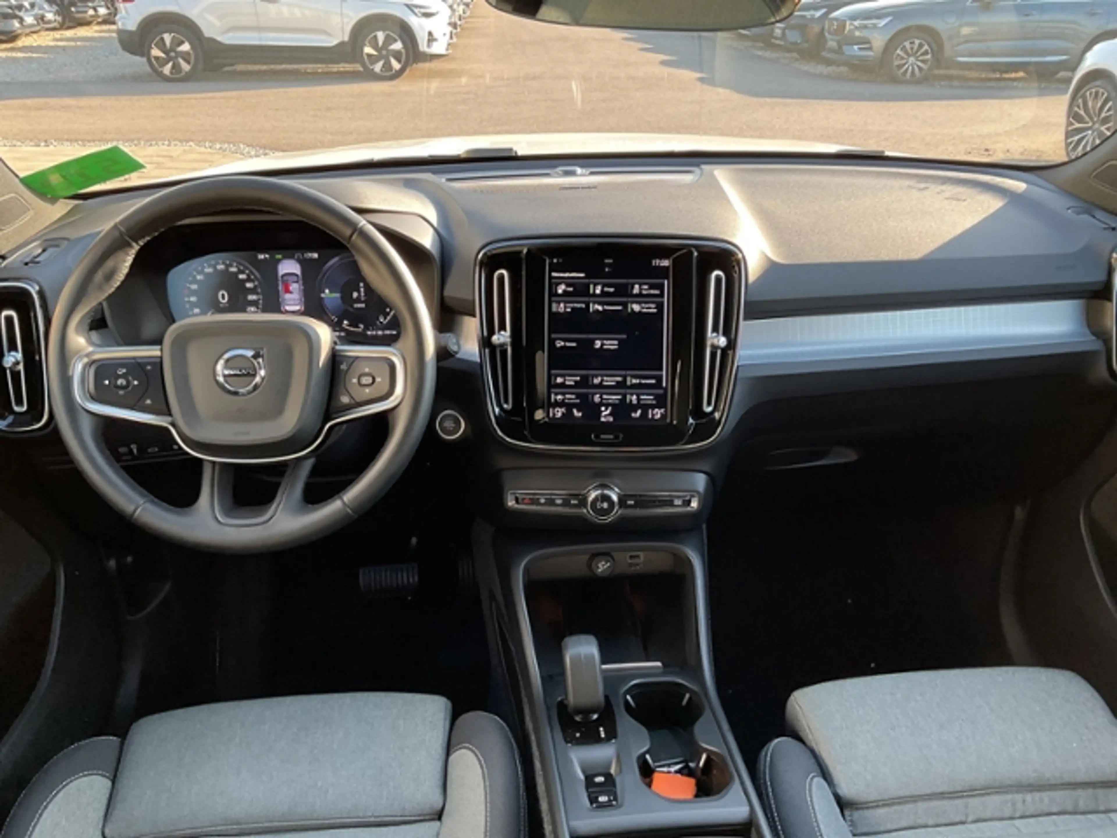 Volvo XC40 T4 Inscription  Plug-In 2WD AHK Kamera Navi — photo 3