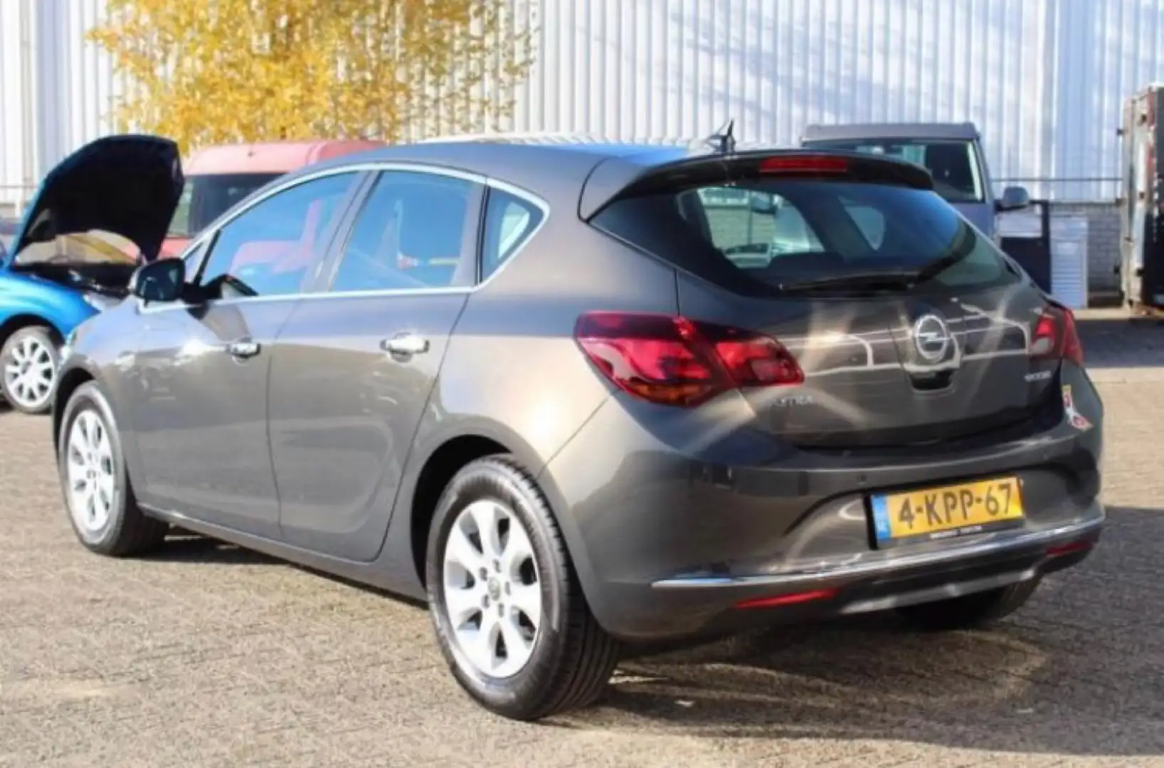 Opel Astra 1.7 CDTi S/S Cosmo Gris - 2