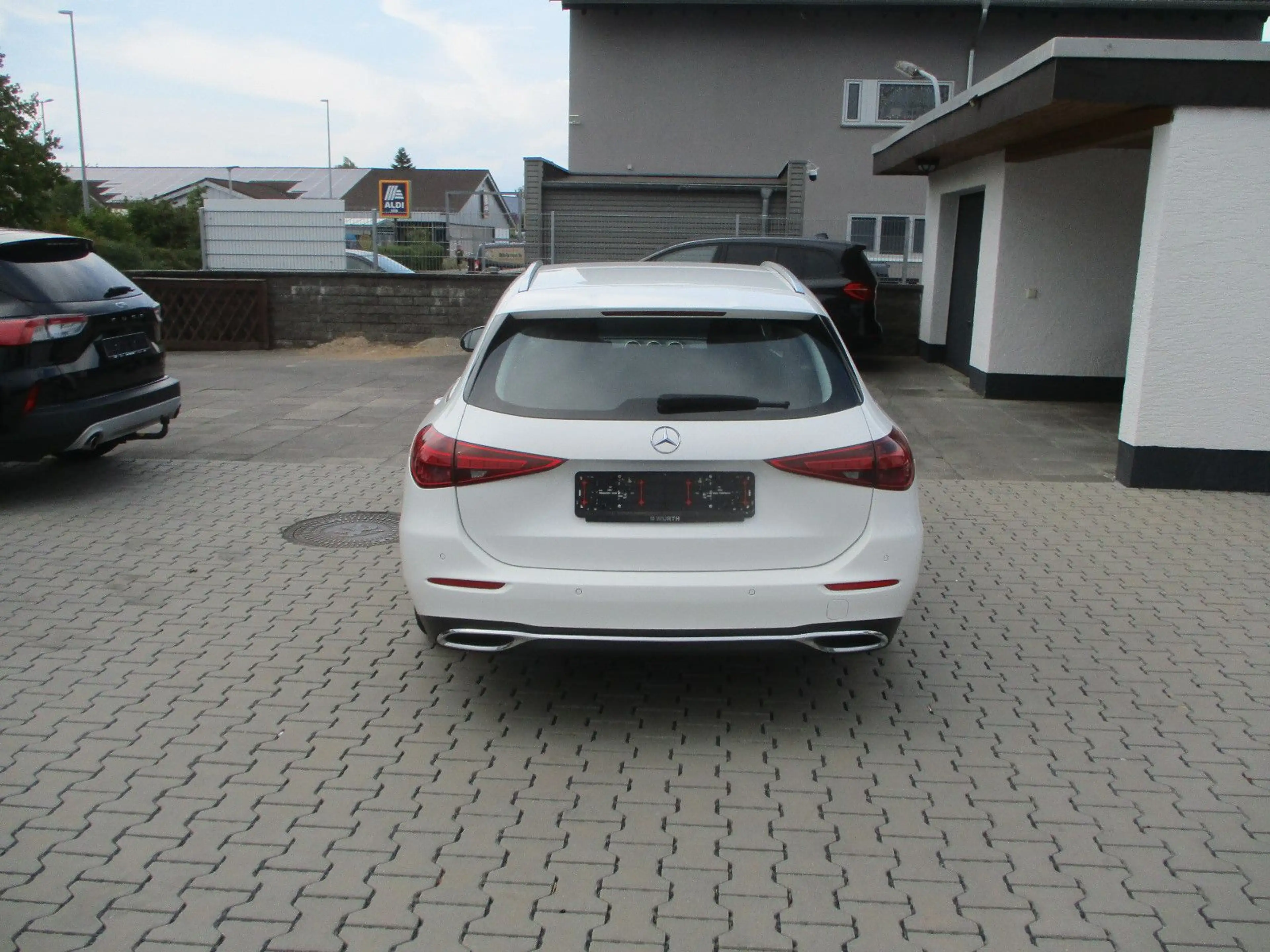 Mercedes-Benz C 200 d T NAVI LEDER KAMER DISTRO LED SPURH PDC — photo 7