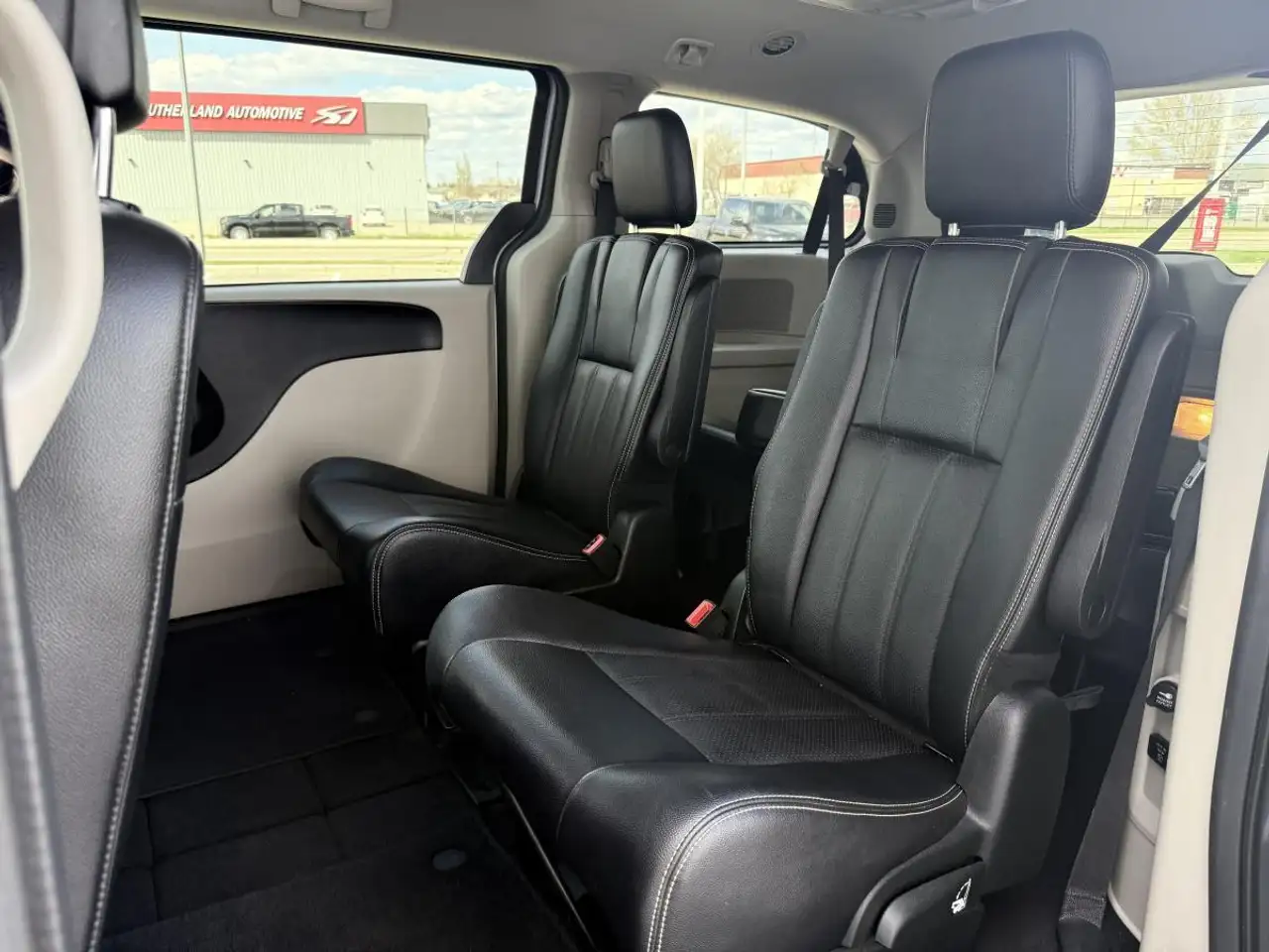 Dodge Grand Caravan снимка Dodge Grand Caravan