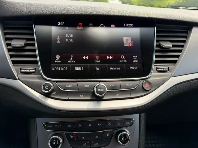 Opel Astra view 11