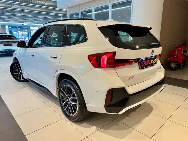 BMW X1 view 5