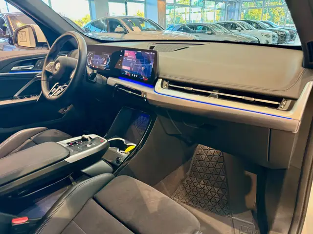 BMW X1 view 13
