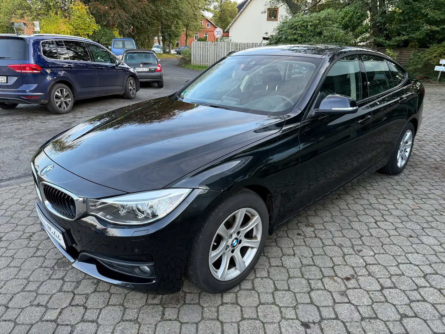 BMW 325 D GT Advantage *nur 84 TKM*2.Hand*Navi*Panorama* Schwarz - 2