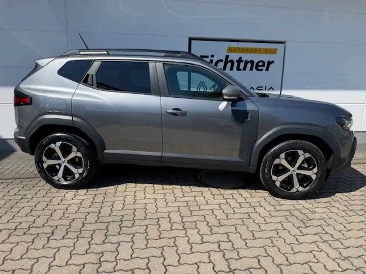 Dacia Duster Hybrid 155 Journey Vollausstattung 5
