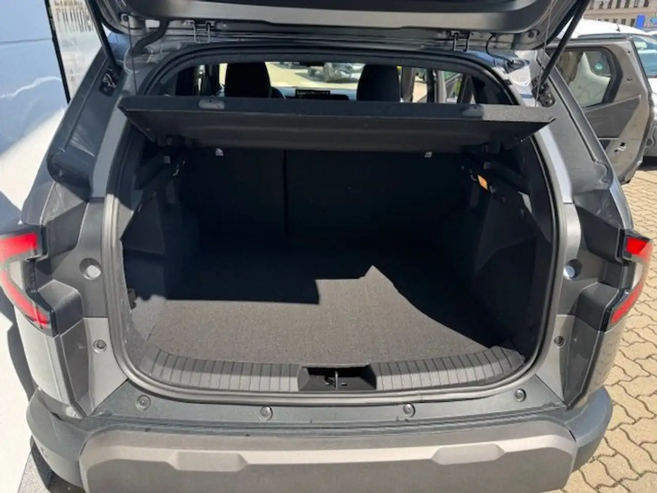 Dacia Duster Hybrid 155 Journey Vollausstattung 14