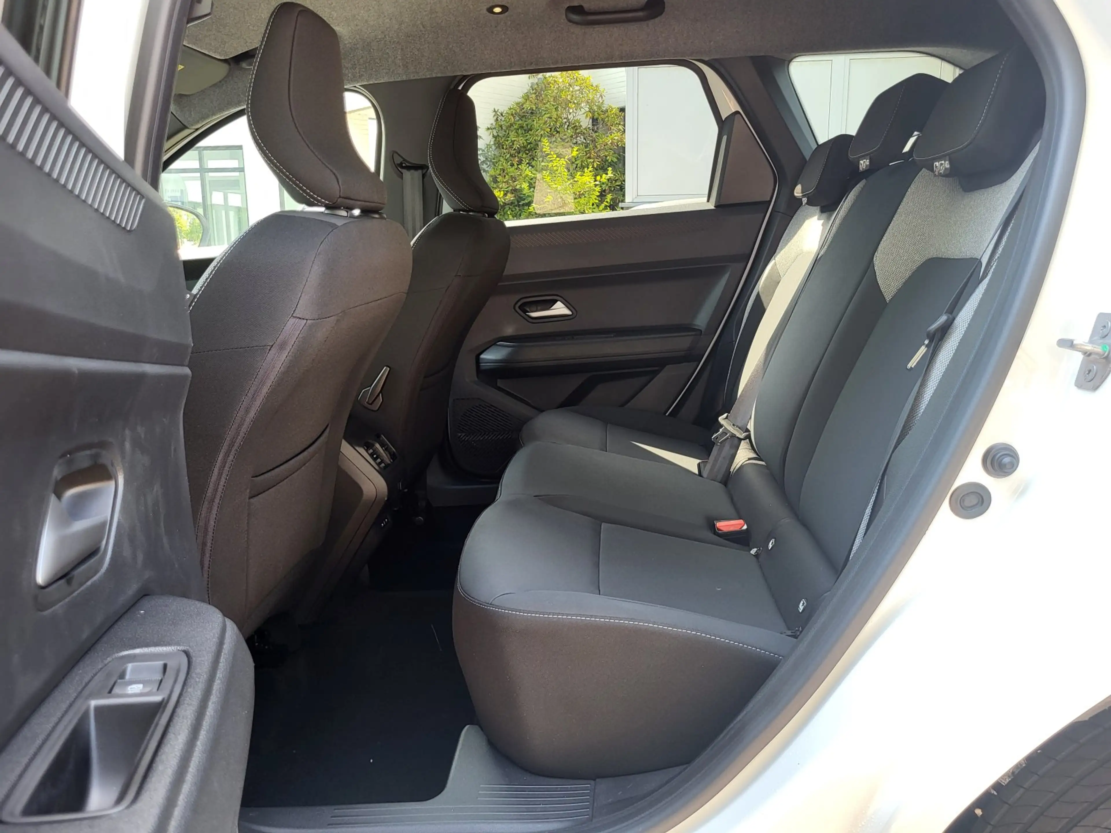 Dacia Bigster HYBRID-G 150 4x4 EDC Journey|CITY|WINTER PLUS|19Zo — photo 15