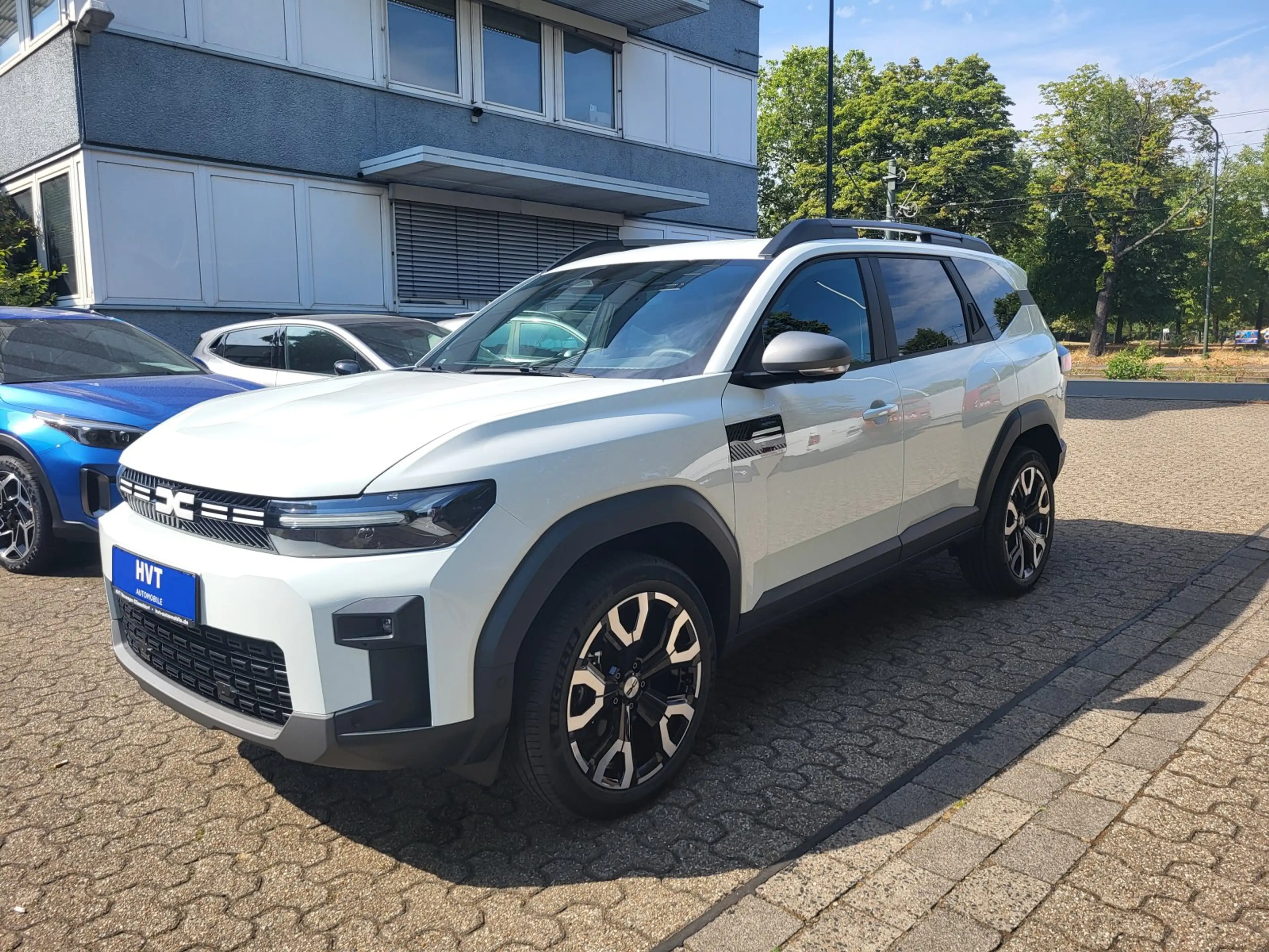 Dacia Bigster HYBRID-G 150 4x4 EDC Journey|CITY|WINTER PLUS|19Zo — photo 4