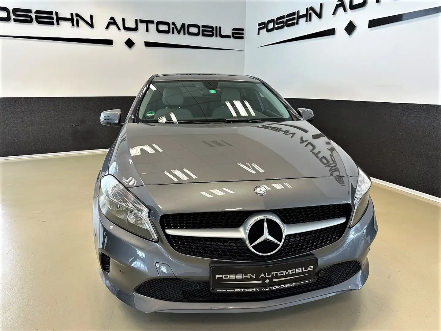 Mercedes-Benz A 180 CDI / d BlueEfficiency Automatik Gris - 2