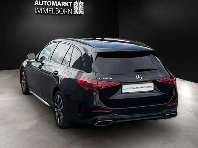 Mercedes-Benz C-Class view 5