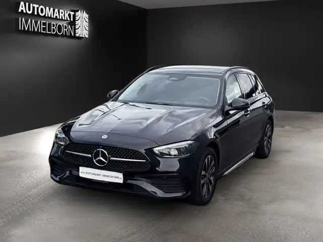 Mercedes-Benz C-Class view 3