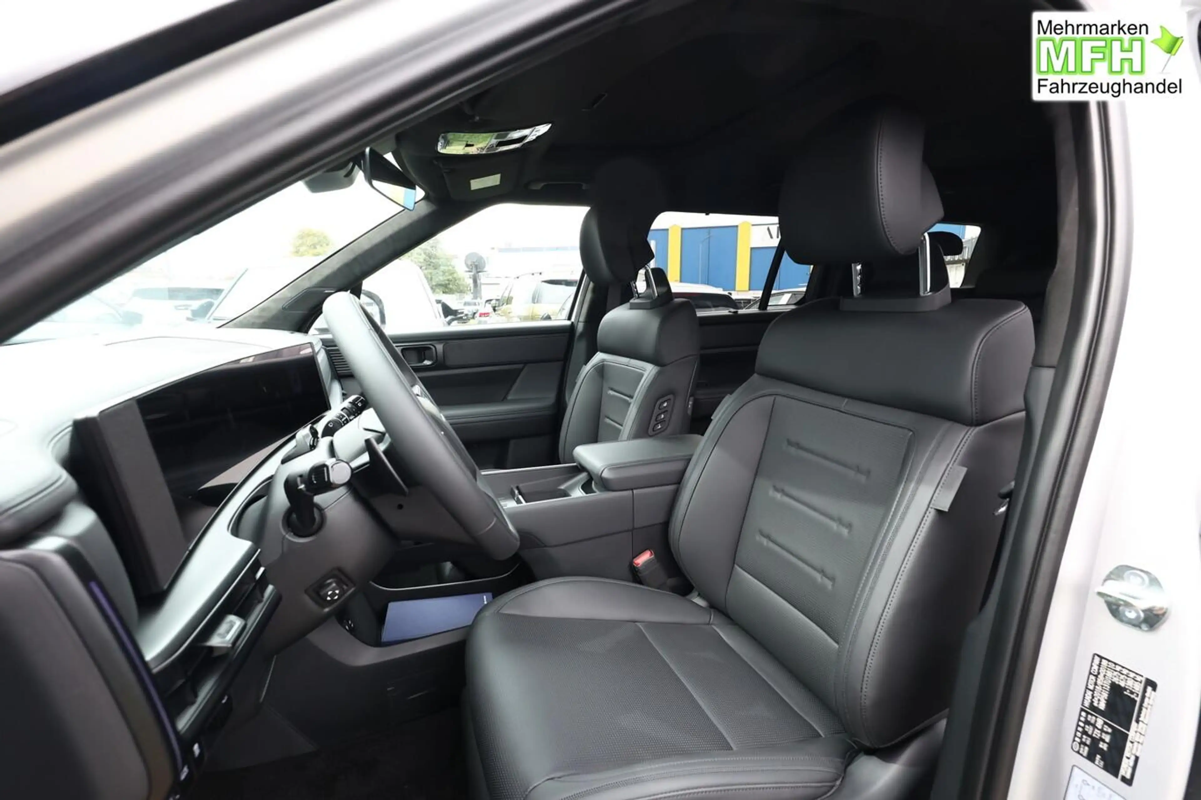 Hyundai SANTA FE HEV 4WD Blackline 7S Nappa Pano 20Z HUD 132 kW ... — photo 5