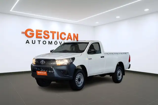 Toyota Hilux 2.5D-4D Cabina Simple DLX