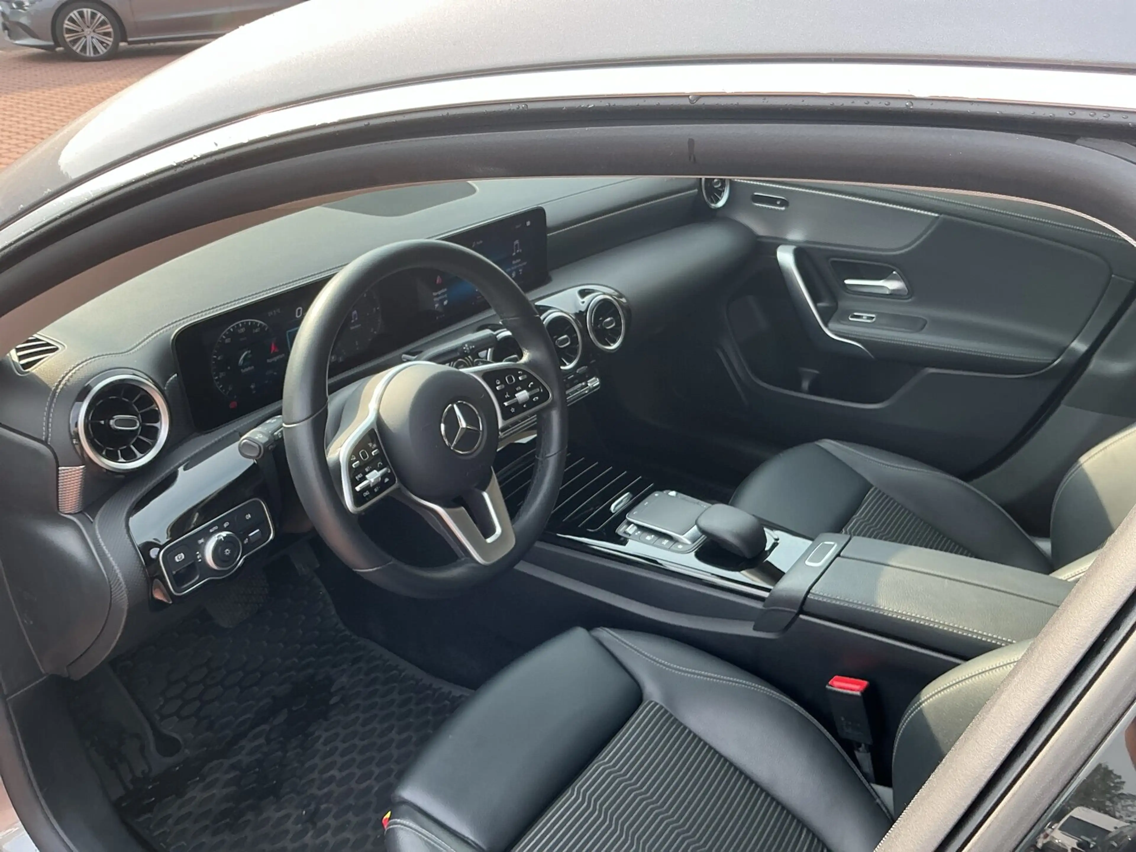 Mercedes-Benz CLA 200 CLA 200 d 4M SB Progr Distro 360Kam LED 18Zoll — photo 9