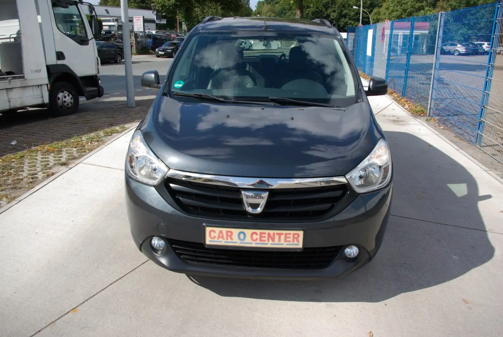 Dacia Lodgy ** Leder , Navi ** Schwarz - 1