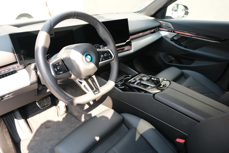 BMW 550 550e Touring M Sport PRO | TOWB | PANO | DRIVE PRO — photo 6