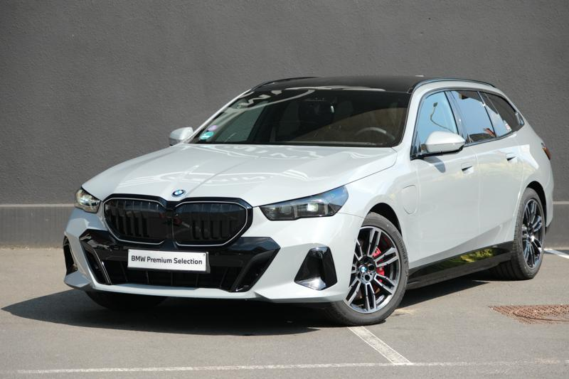 BMW 550 550e Touring M Sport PRO | TOWB | PANO | DRIVE PRO