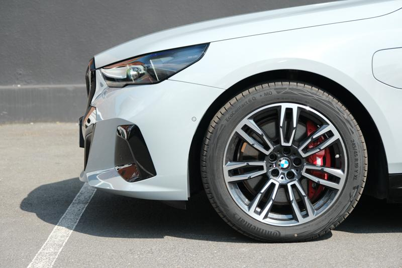 BMW 550 550e Touring M Sport PRO | TOWB | PANO | DRIVE PRO — photo 8